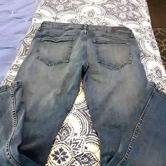 CALVIN KLEIN Jeans Boyfriend Faded Slim Cut Womens size 6‎ - Picture 2 of 6